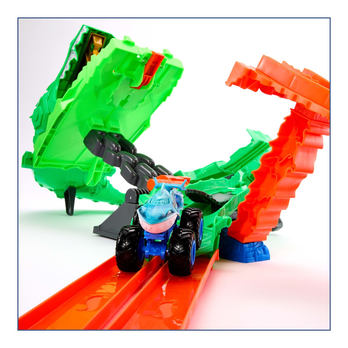 Гонки на драконах Hot Wheels Monster Trucks, набір 5