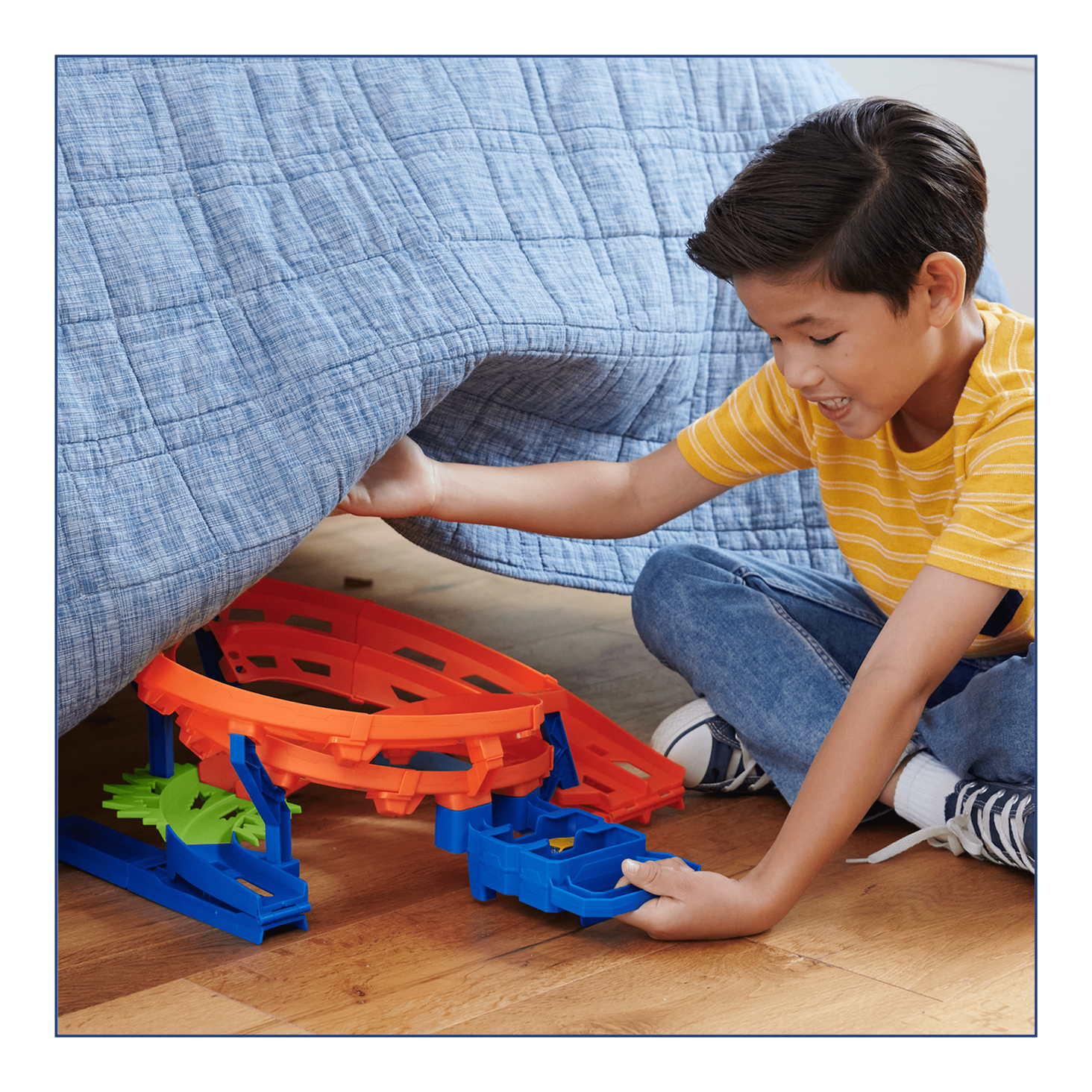 Hot Wheels Action Twisted Loop Track 6