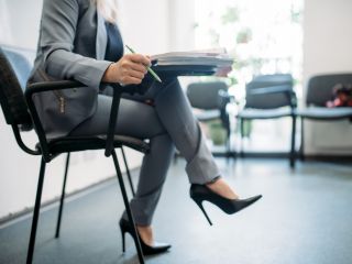 Jak się ubrać na rozmowę kwalifikacyjną? Propozycje stylizacji na rozmowę o pracę