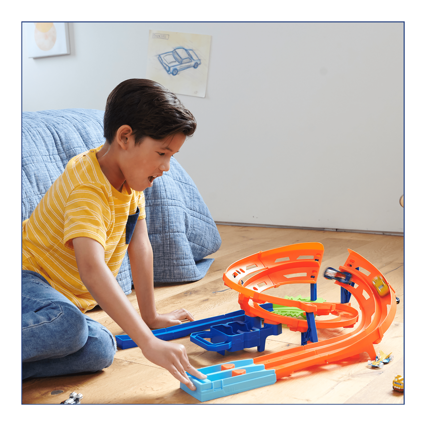 Hot Wheels Action Twisted Loop Track 5