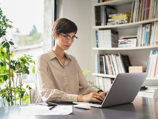 Jaki tani laptop do internetu?
