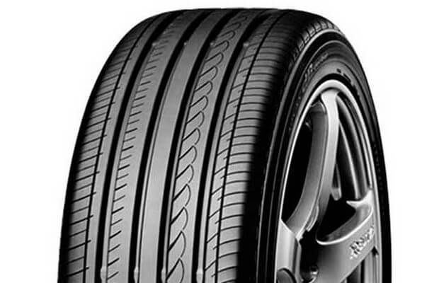 Opona letnia Yokohama Advan dB decibel V551 205/60 R16 92V 