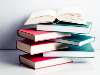 Książki o Jamesie Bondzie. Kolejność czytania