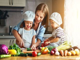 Jak wychować małego mistrza kuchni? Zaaranżuj kuchnię przyjazną dla dzieci