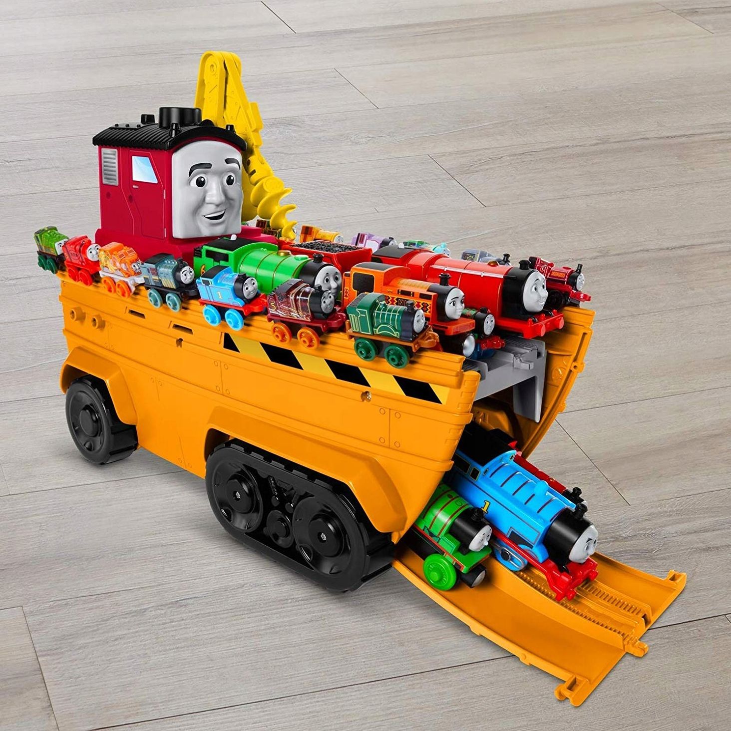 その他 Fisher-Price DCTransformingBatcave Kolejka Tomek i Przyjaciele Superstacja FGR22 • Cena, Opinie