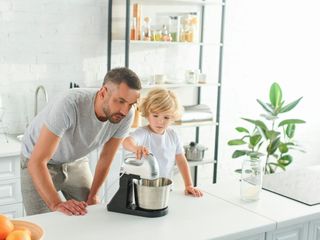 Robot kuchenny czy mikser? Który sprzęt AGD będzie lepszym wyborem?