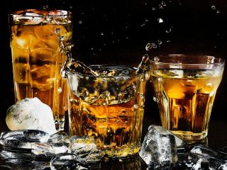 Jak pić whisky – poradnik prawdziwego dżentelmena 