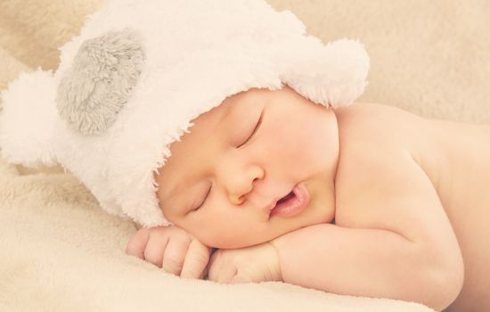 W okresie pierwszych miesięcy życia skóra dziecka różni się 