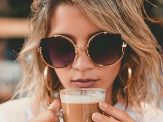 Okulary przeciwsłoneczne – jakie wybrać, trendy
