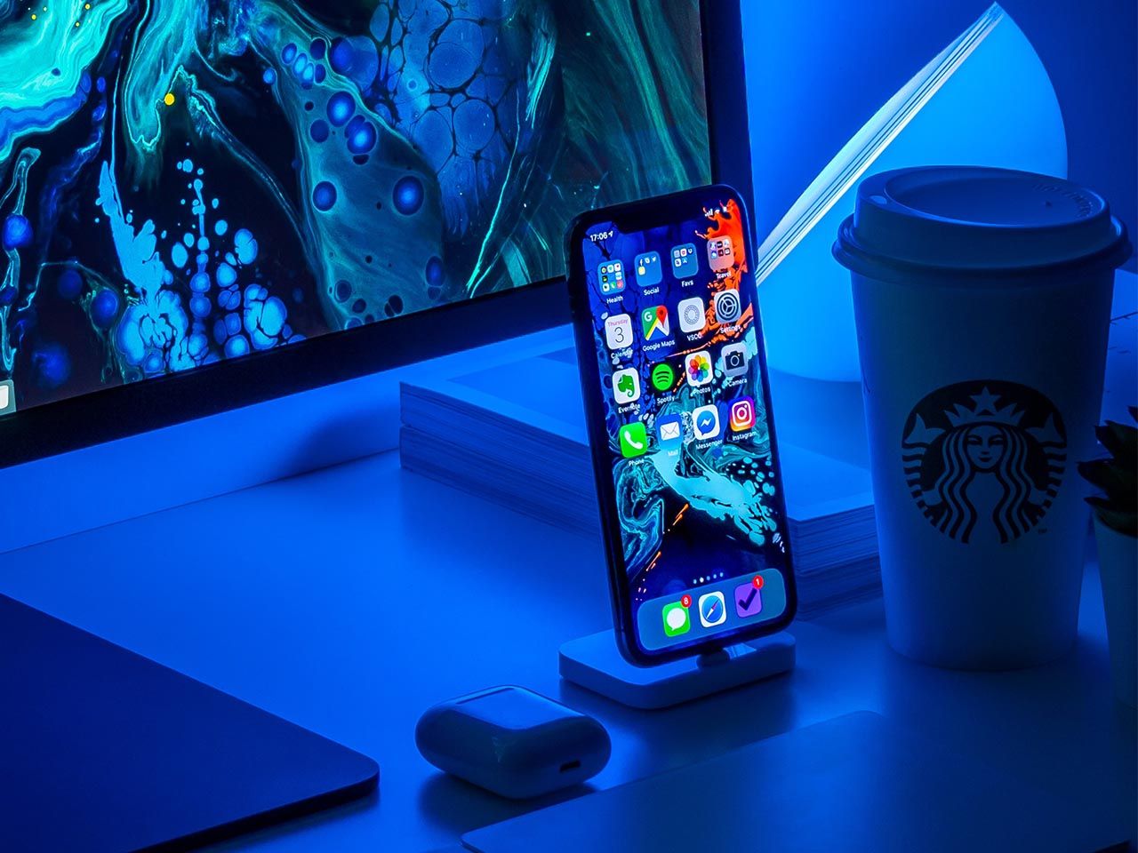 7 powodów dla, których warto kupić iPhone'a X w 2020 roku Dlaczego warto kupić ładowarkę indukcyjną Magazyn Ceneo.pl