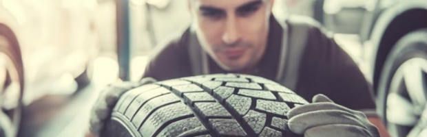 Wulkanizator dla rozmiaru 295/40 R19 odczytuje z prostej ta