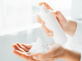 Panthenol na włosy: jak stosować?