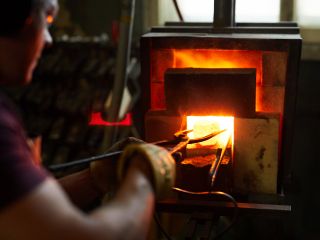 Piec rakietowy: jak działa i czy warto?