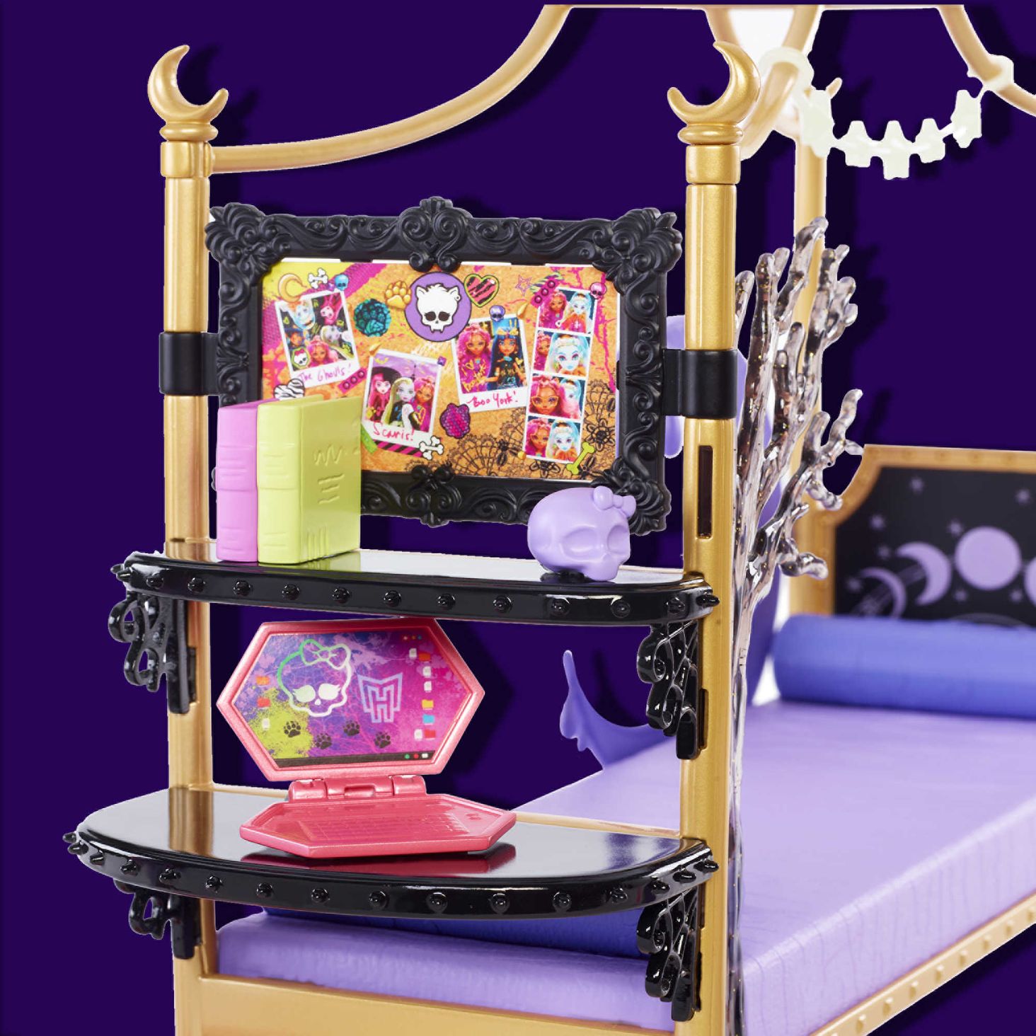 Monster High Clawdeen's Bedroom Playset