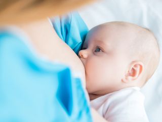 jak karmić piersią