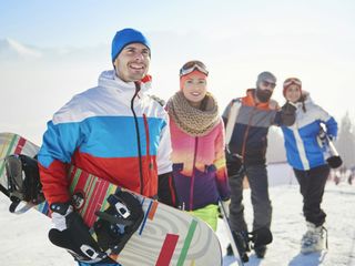 Co zabrać na wyjazd na narty lub snowboard? Kompletny poradnik i checklista