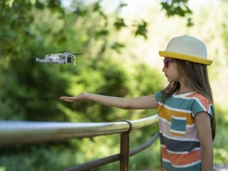 Jaki dron dla dzieci wybrać?