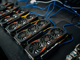 Jaki zasilacz do karty graficznej GeForce RTX 4070, 4070 Ti i 4070 Super?