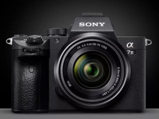 Jaki obiektyw, lampa błyskowa do Sony A7 III?  