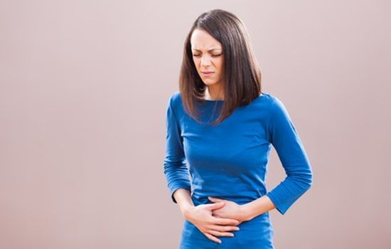 bóle brzucha na początku ciąży