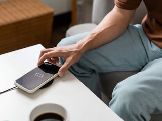 Jaka ładowarka indukcyjna do iPhone?