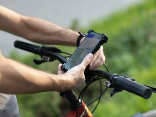 Co oferuje komputer rowerowy Garmin Edge 840?