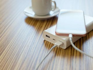 Jaki duży powerbank wybrać? Ranking TOP 10