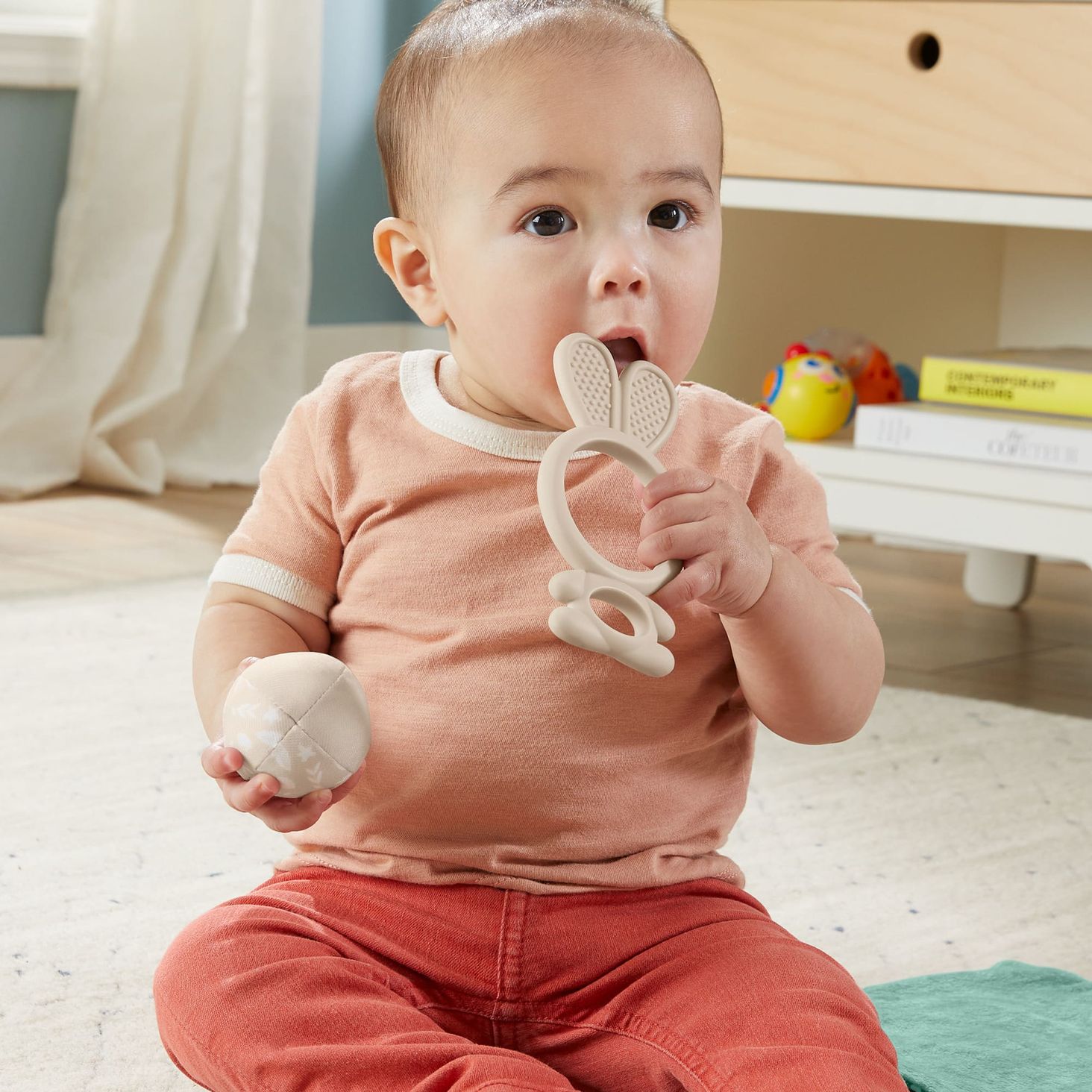 Fisher-Price® Króliczek-gryzaczek