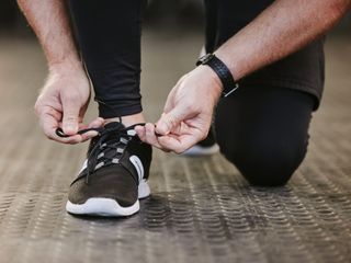 Wybieramy najlepsze buty na siłownię męskie
