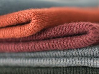 Sfilcowany sweter: jak uratować?