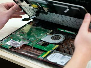 Wymiana pasty w laptopie: na czym polega?