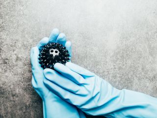 Koronawirus na przedmiotach – jak długo się utrzymuje?