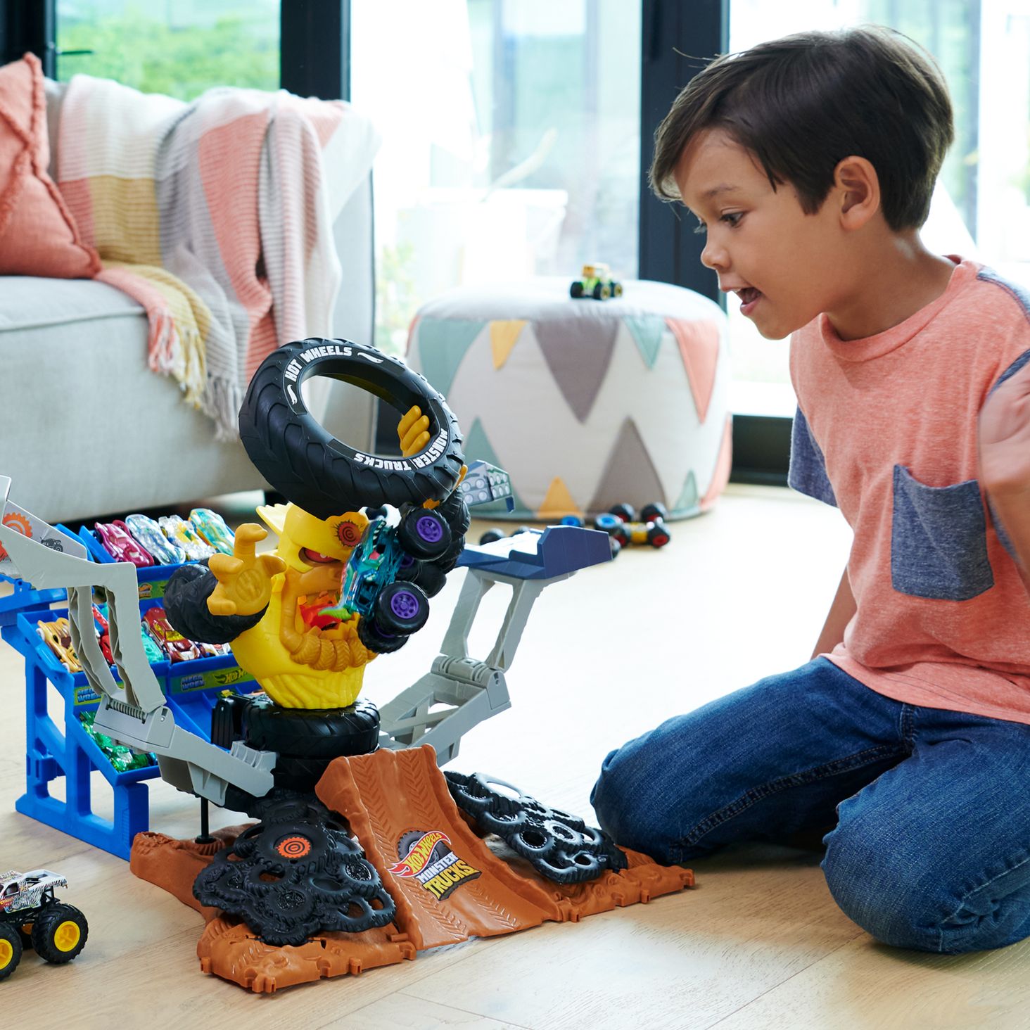 Hot Wheels Monster Trucks Arena Smashers  3