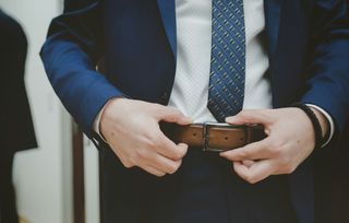 Jaki pasek do garnituru wybrać? Jak dobrać?