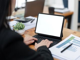 Tablet jako monitor? Zobacz, jak go podłączyć  