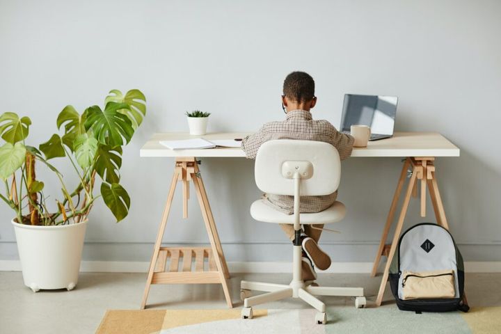 jakie krzesło do biurka dla dziecka wybrać