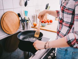 Jaka kuchenka elektryczna będzie najlepsza? Co warto wiedzieć przed zakupem?
