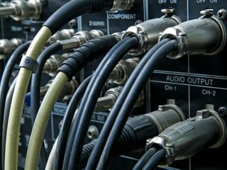 Kabel coaxial. Co to jest, do czego służy i jaki wybrać?