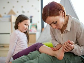 skręcona kostka u dziecka