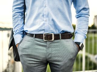 Pasek do spodni męski – jak dobrać odpowiedni? Jak dobrać pasek do spodni męskich?