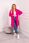 Sweter kardrigaz rękawami nietoperz różowy neon - zdjęcie 3