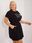 Sukienka czarna plus size z wiązaniem w pasie - zdjęcie 4