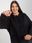 Czarna gładka bluza basic plus size z troczkami - zdjęcie 5