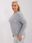 Szara melanżowa bluzka plus size z naszywką - zdjęcie 4