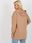 Camelowa dłuższa bluza plus size z kieszeniami - zdjęcie 3