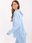 Jasnoniebieska damska bluza oversize z kapturem - zdjęcie 3