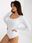 Białe prążkowane body basic z długim rękawem - zdjęcie 5