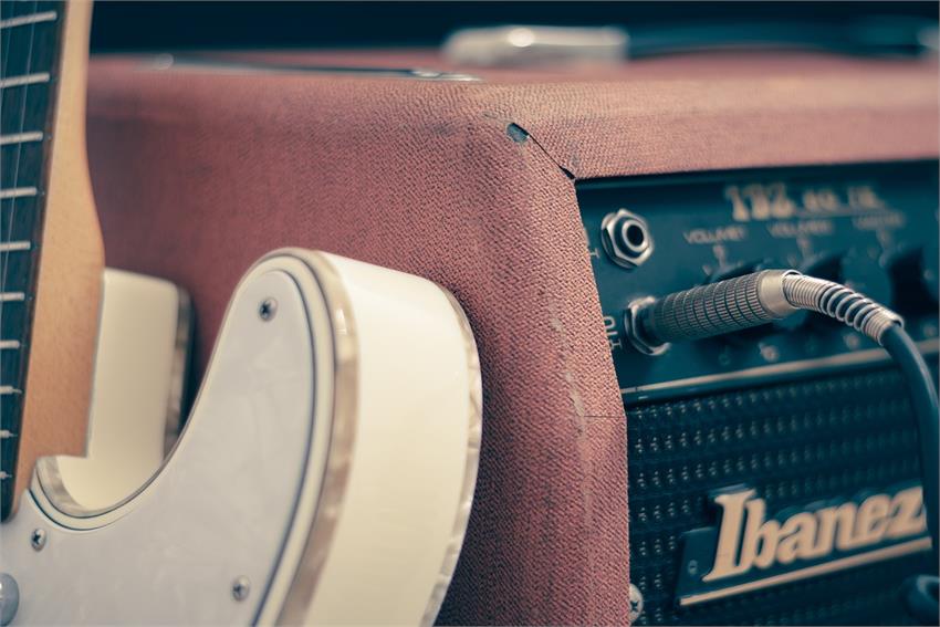 Zestaw Gitara i wzmacniacz ibanez - zdjęcie