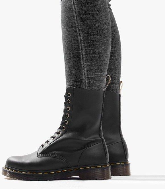 dr martens vegan 1490 felix rub off