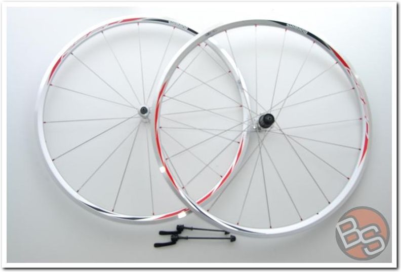 Rayon Shimano WH-RS20 - 302mm Argent - Pour Roue RS20 - Pièce Détachée Vélo